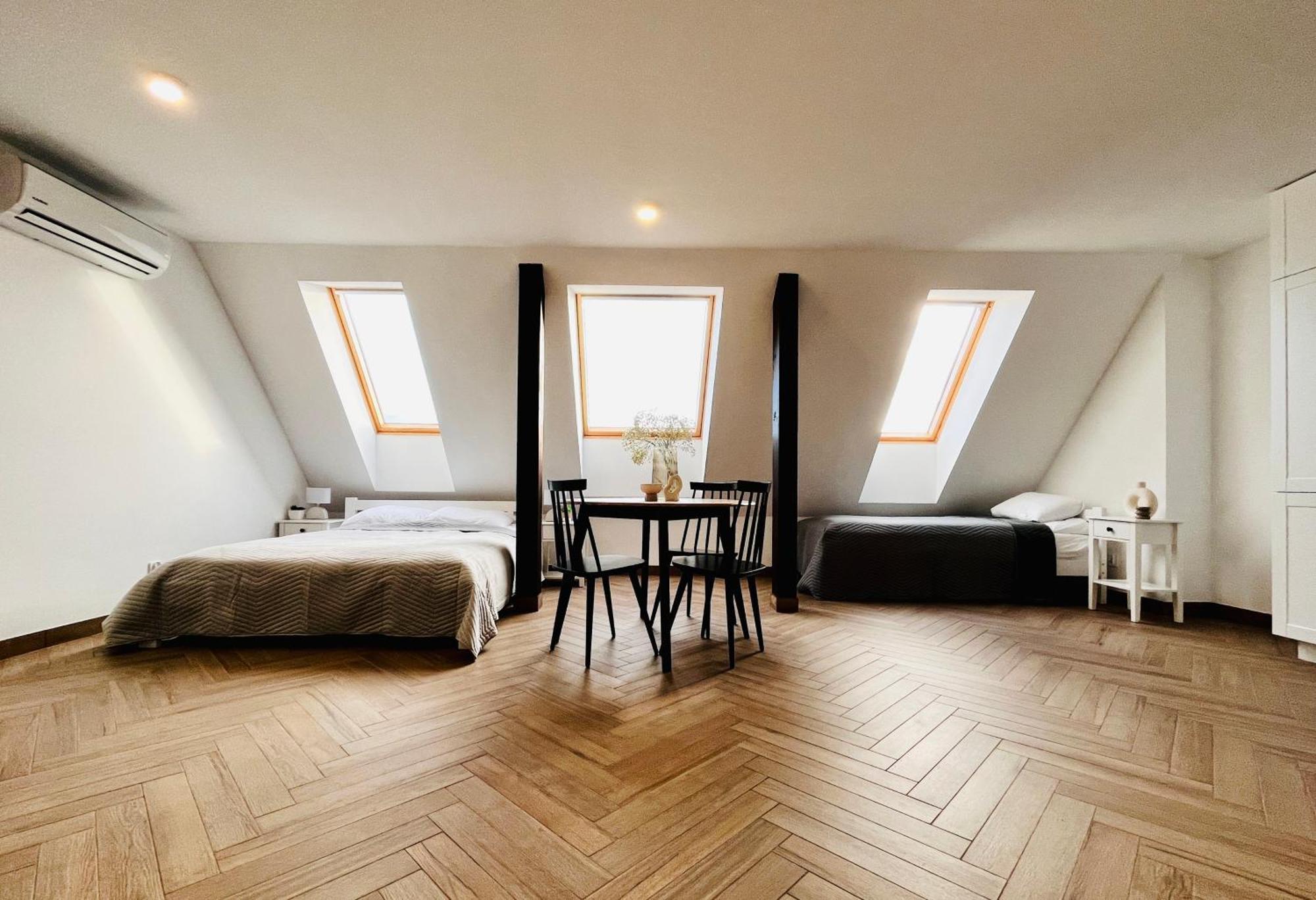 Apartamenty Kamienica Centrum - 1 Maja Lubin  Ngoại thất bức ảnh