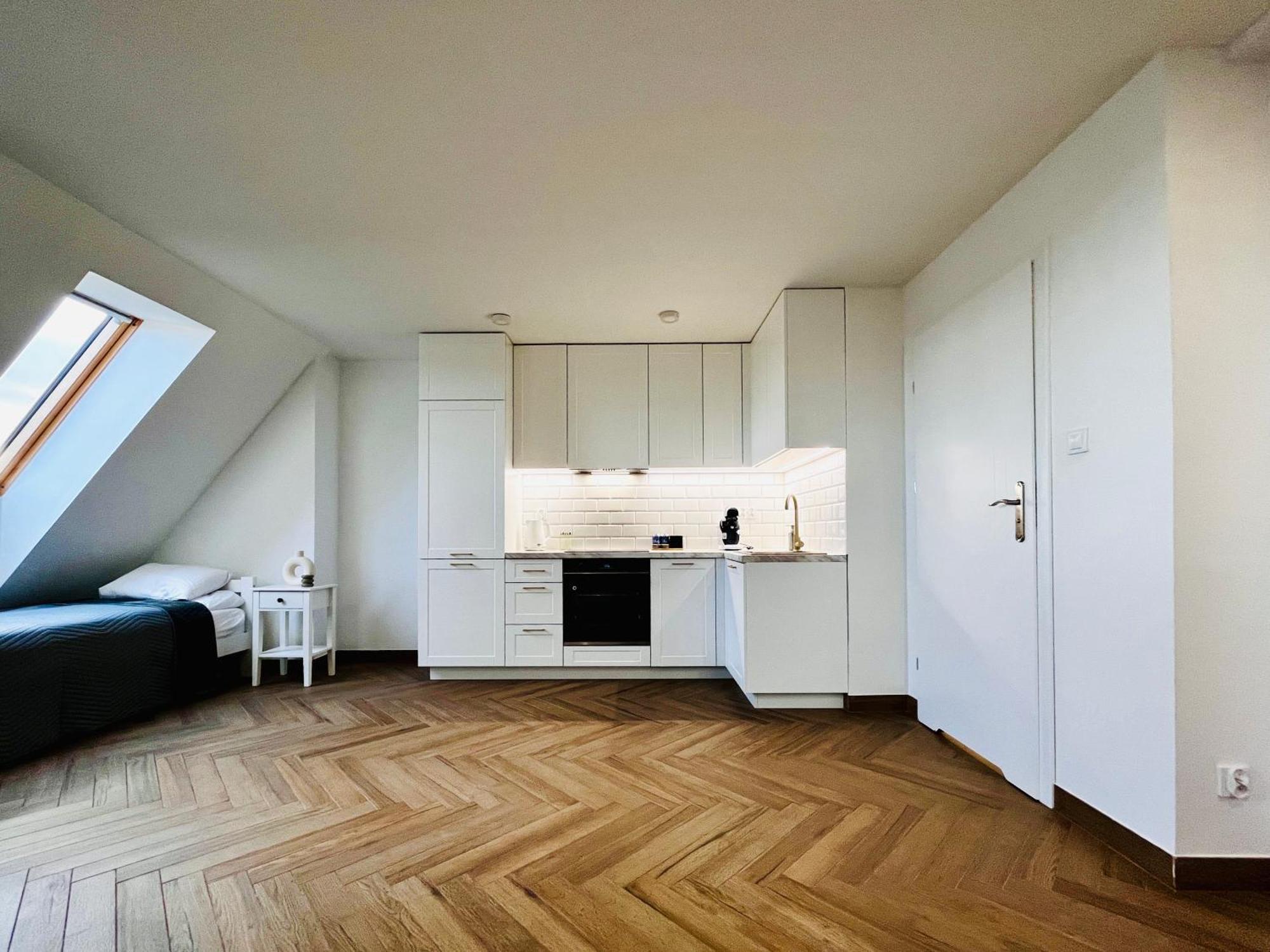 Apartamenty Kamienica Centrum - 1 Maja Lubin  Ngoại thất bức ảnh