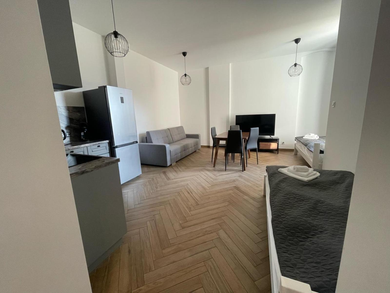 Apartamenty Kamienica Centrum - 1 Maja Lubin  Ngoại thất bức ảnh