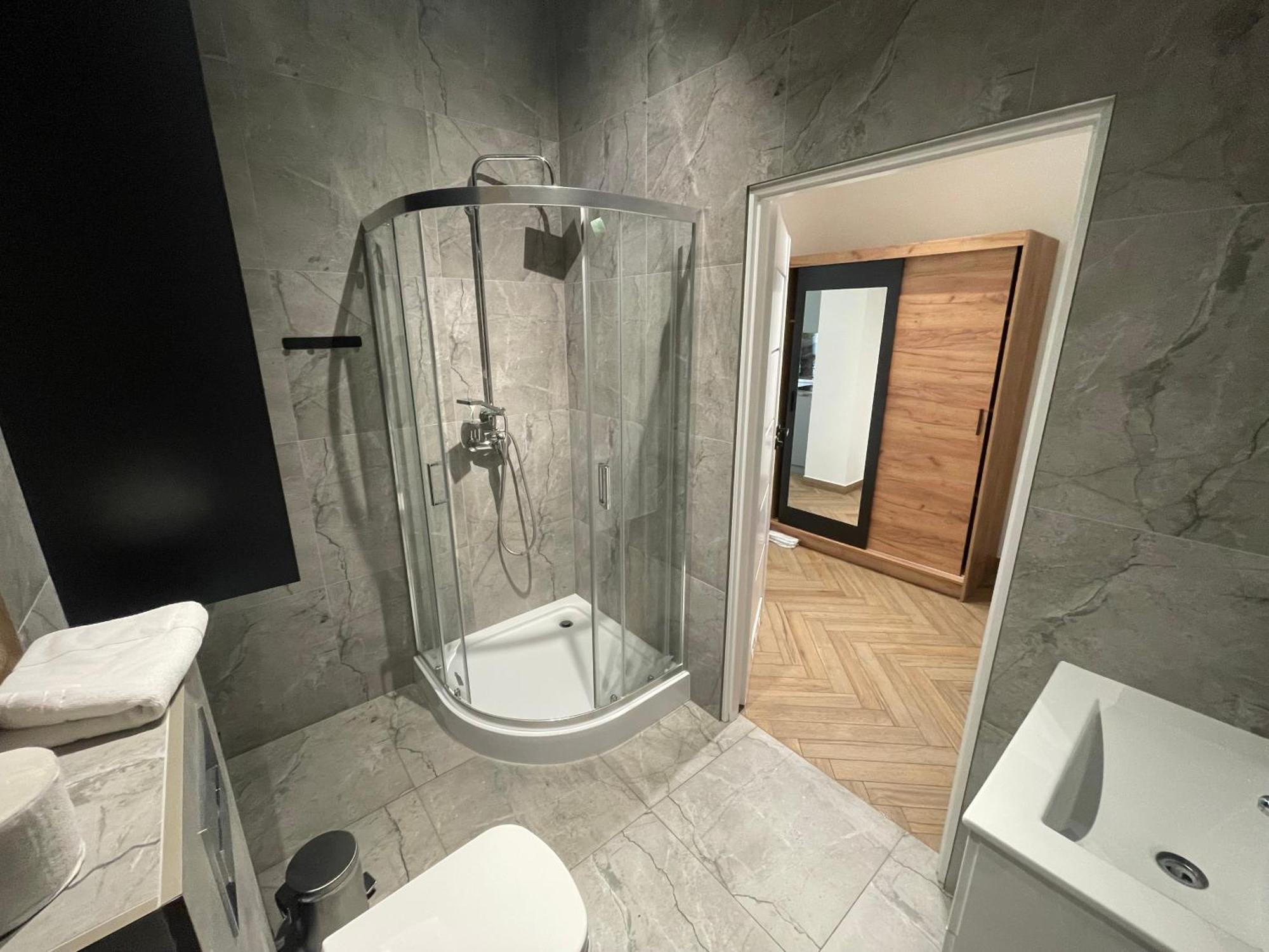 Apartamenty Kamienica Centrum - 1 Maja Lubin  Ngoại thất bức ảnh